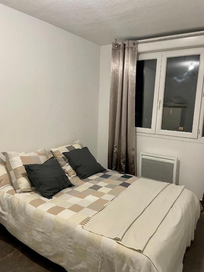 Magnifique T3 Quartier Pres D'arenes Tram Au Pied De L'immeuble Apartamento *