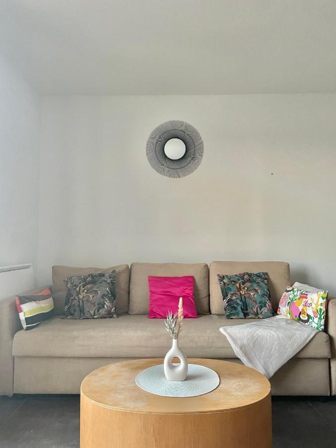 Magnifique T3 Quartier Pres D'arenes Tram Au Pied De L'immeuble Apartamento *